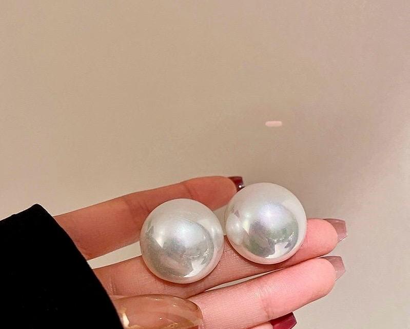 Round Studs Pair