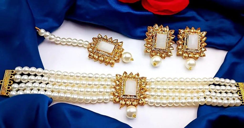 Meena Pearl Choker Set