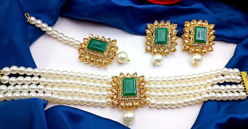 Meena Pearl Choker Set