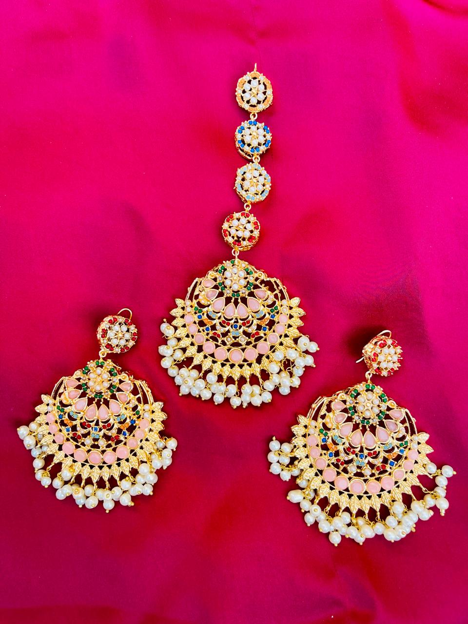 Meenu Earrings & Tikka