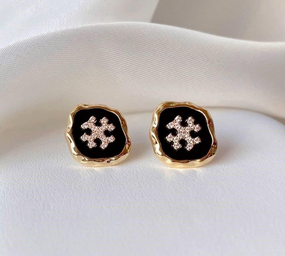 Sparkle Studs Earrings