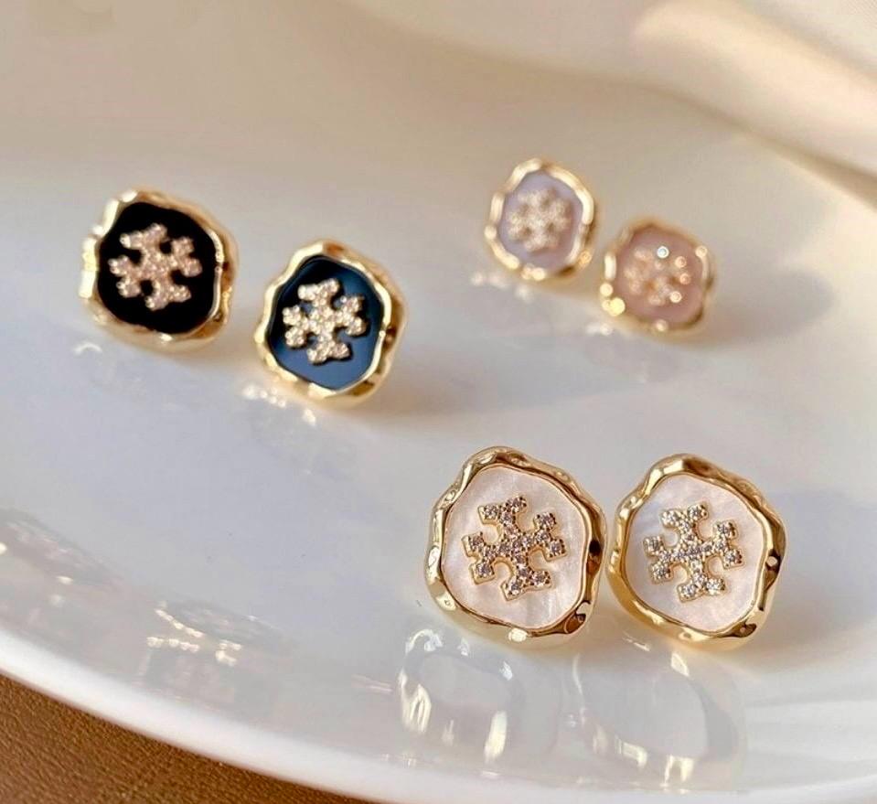 Sparkle Studs Earrings
