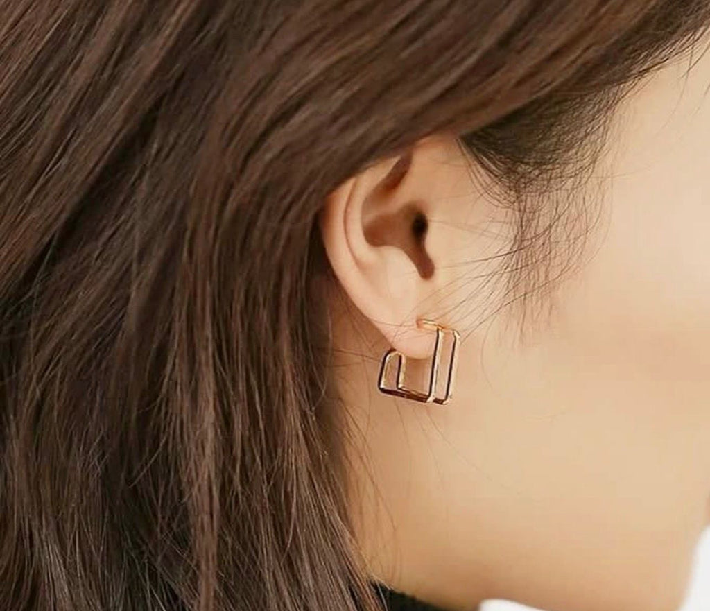 Double Curve Ear Hoops